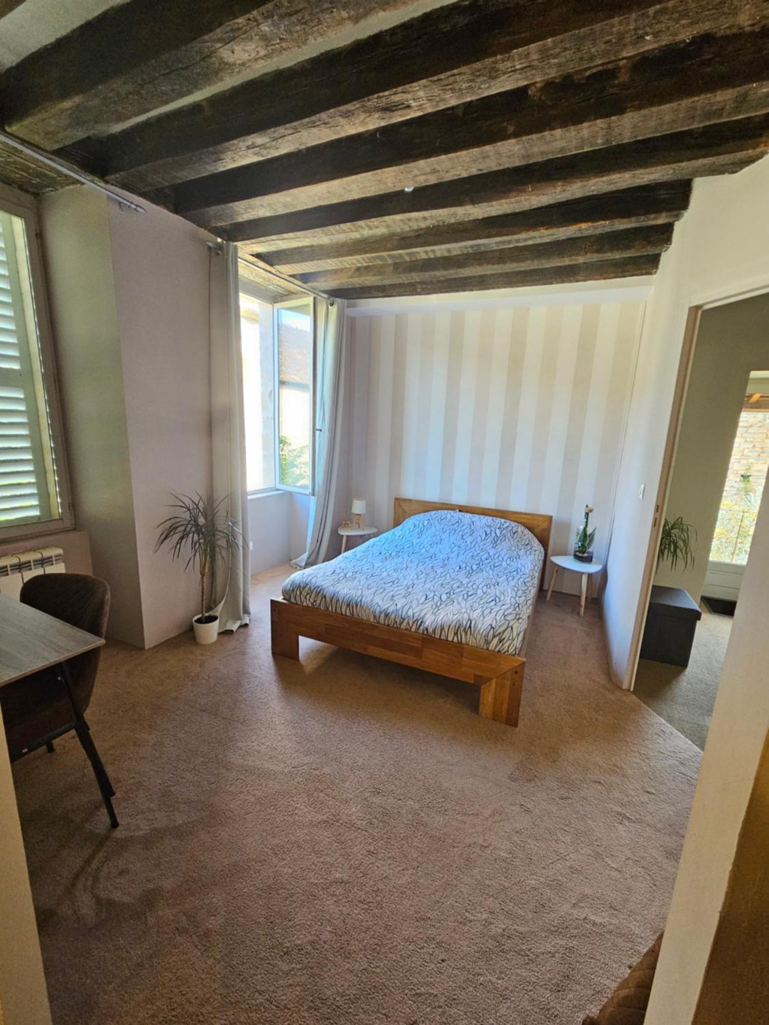 Hotel Chambre Avec Salle De Bain Donzy Exterior foto